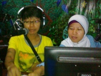 200px-Juni_07_2012_-_perempuan_pelita_3.jpg