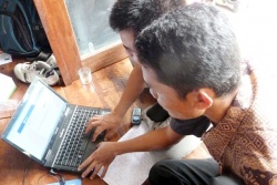 250px-FEBRUARI_23_2012_PELATIHAN_BBM_DI_BADAU_KAPUAS_HULU.jpg